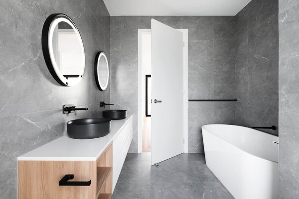 Astuces pour un aménagement fonctionnel de votre salle de bains familiale